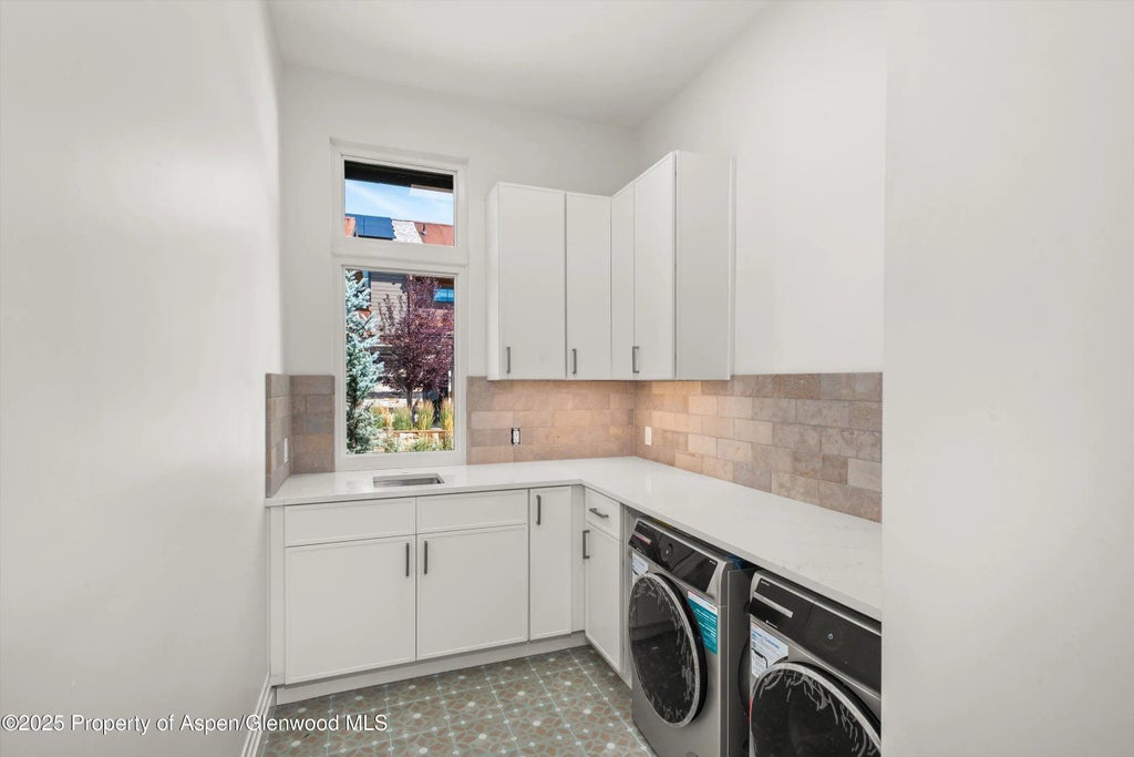 41 of 70 - 1229 Heritage Drive, Carbondale, CO