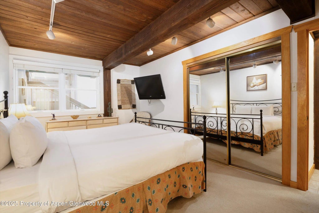 9 of 14 - 855 Carriage Way Summit 202, Snowmass Village, CO