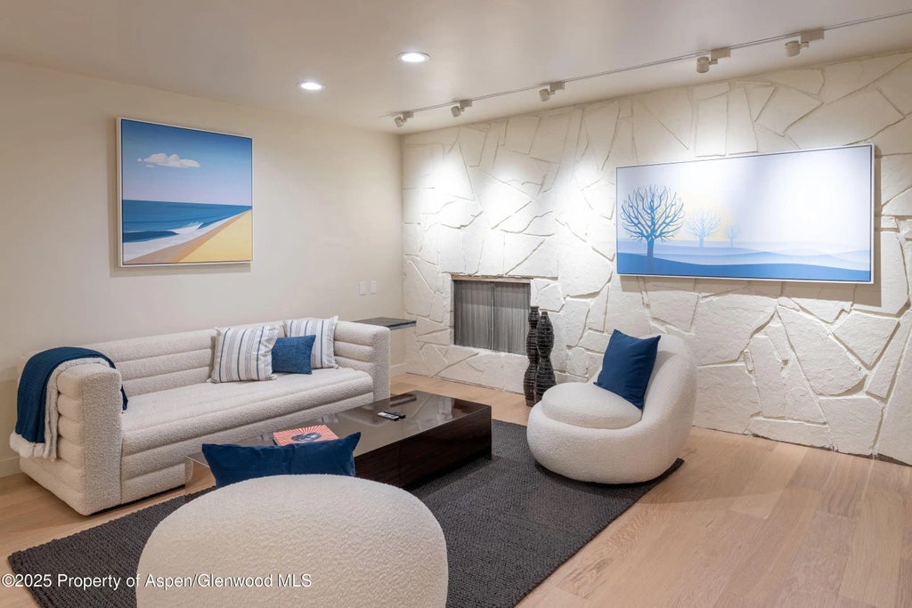 49 of 61 - 506 W Hallam Street, Aspen, CO