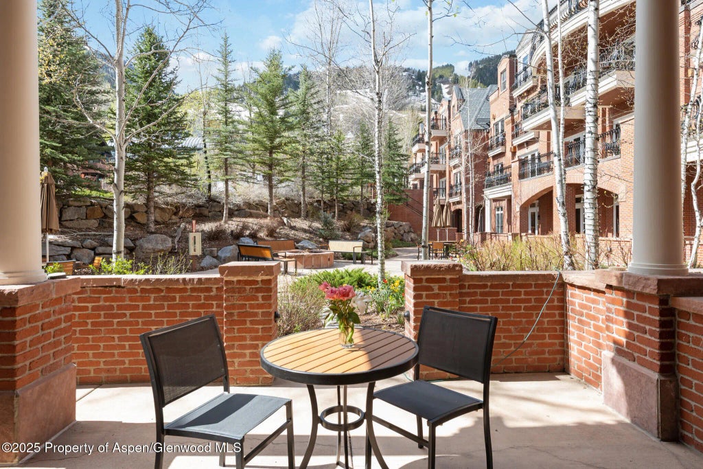 2 of 30 - 415 E Dean St, Unit 4, Week 32, Aspen, CO