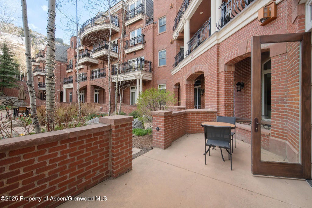 21 of 30 - 415 E Dean St, Unit 4, Week 32, Aspen, CO