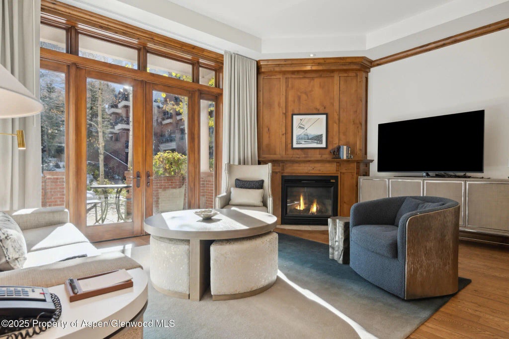 3 of 30 - 415 E Dean St, Unit 4, Week 32, Aspen, CO