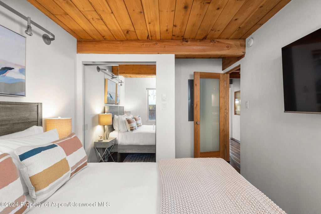 22 of 31 - 1024 E Cooper Avenue 3a, Aspen, CO
