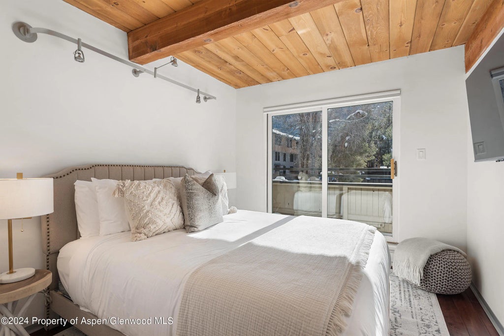 28 of 31 - 1024 E Cooper Avenue 3a, Aspen, CO