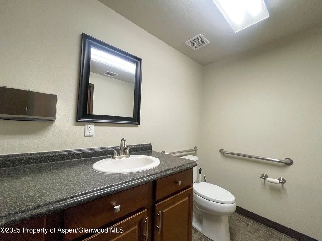 8 of 10 - 560 133 Hwy, Carbondale, CO
