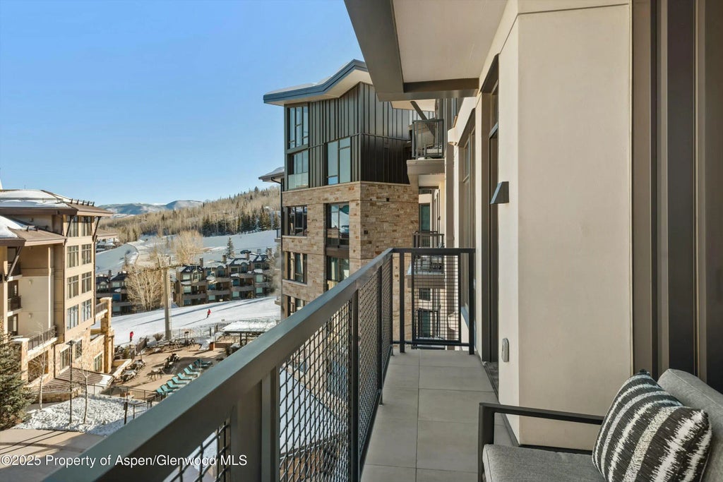 12 of 24 - 130 Wood Road 560-562, Snowmass Village, CO