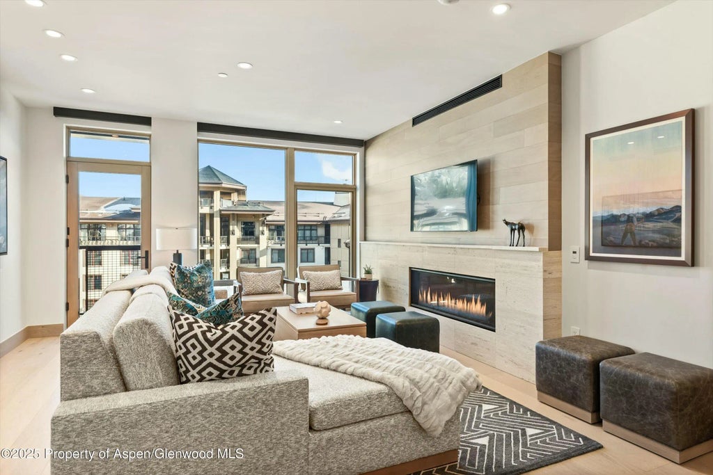 3 of 24 - 130 Wood Road 560-562, Snowmass Village, CO