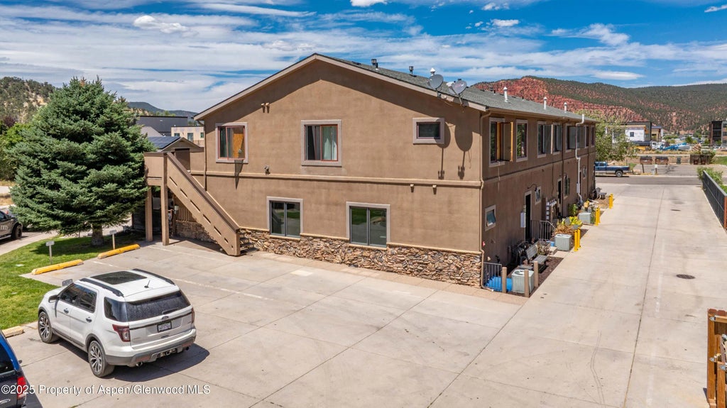 27 of 30 - 123 Village Lane, Carbondale, CO