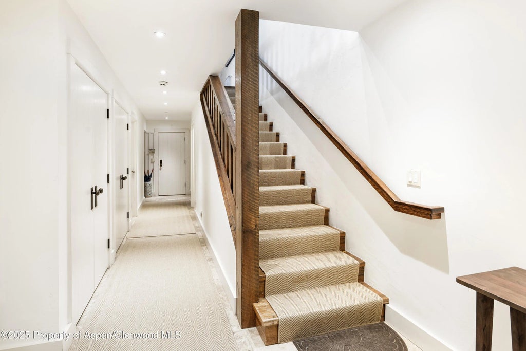 11 of 32 - 901 W Francis Street, Aspen, CO