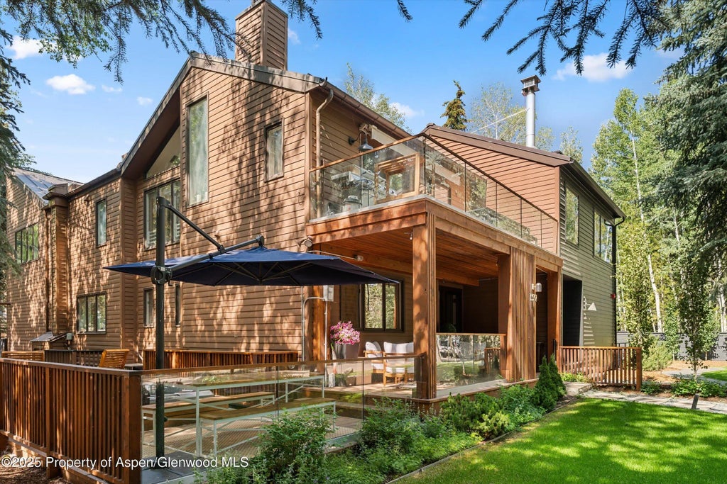 27 of 32 - 901 W Francis Street, Aspen, CO