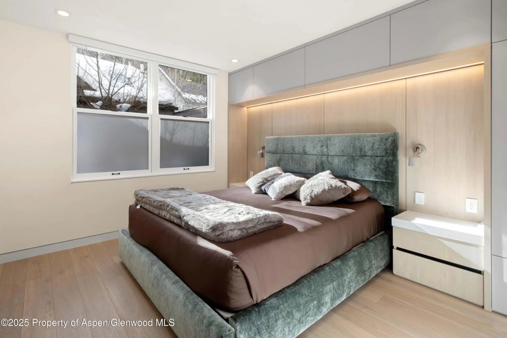 7 of 18 - 211 W Main Street 102, Aspen, CO