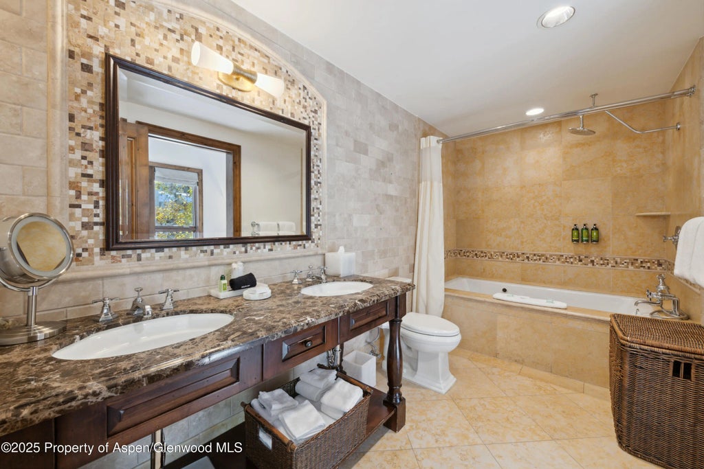 11 of 18 - 415 E Dean Street Unit 32- Wk 6, Aspen, CO