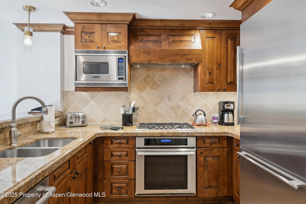 9 of 18 - 415 E Dean Street Unit 32- Wk 6, Aspen, CO