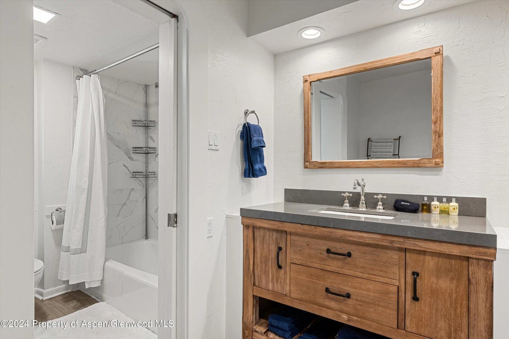 22 of 34 - 182 Bennett Place, Aspen, CO