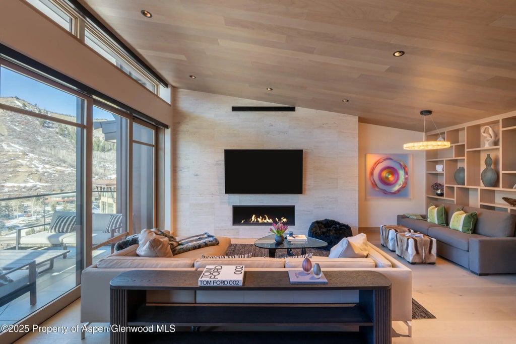 3 of 22 - 130 Wood Road 664, Snowmass Village, CO