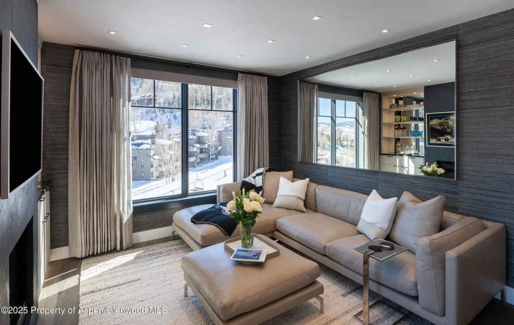 6 of 15 - 130 Wood Road 542, Snowmass Village, CO