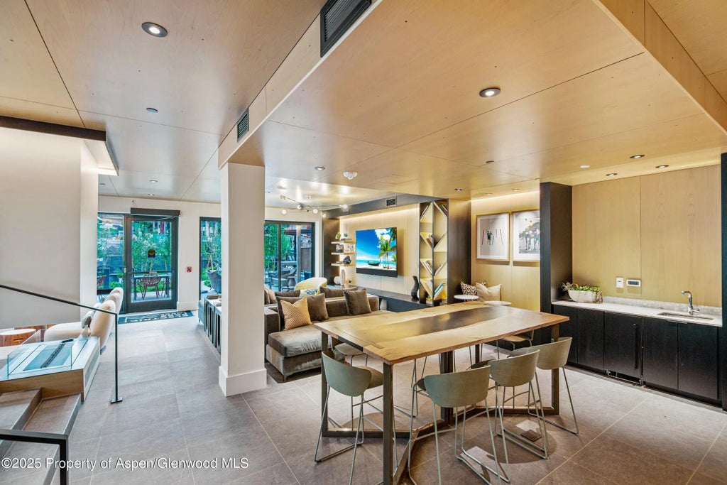 27 of 41 - 119 Wood Road Unit 206, Snowmass Village, CO