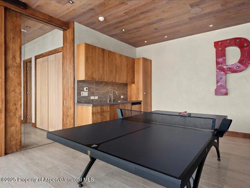 43 of 47 - 975 S Starwood, Aspen, CO