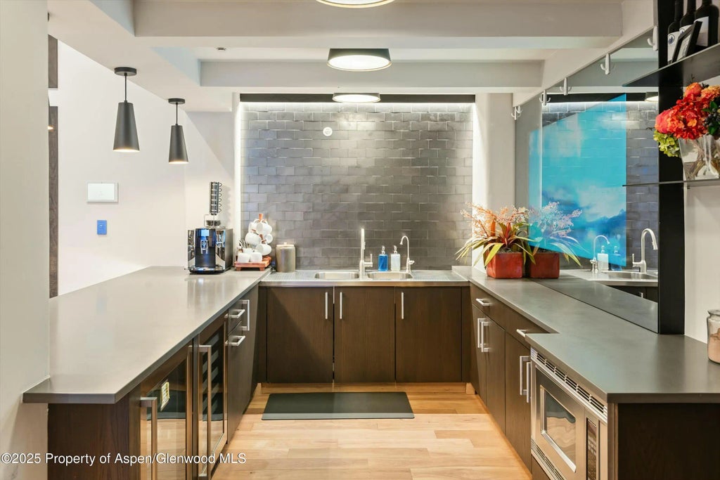22 of 37 - 601 Rio Grande Place, Aspen, CO
