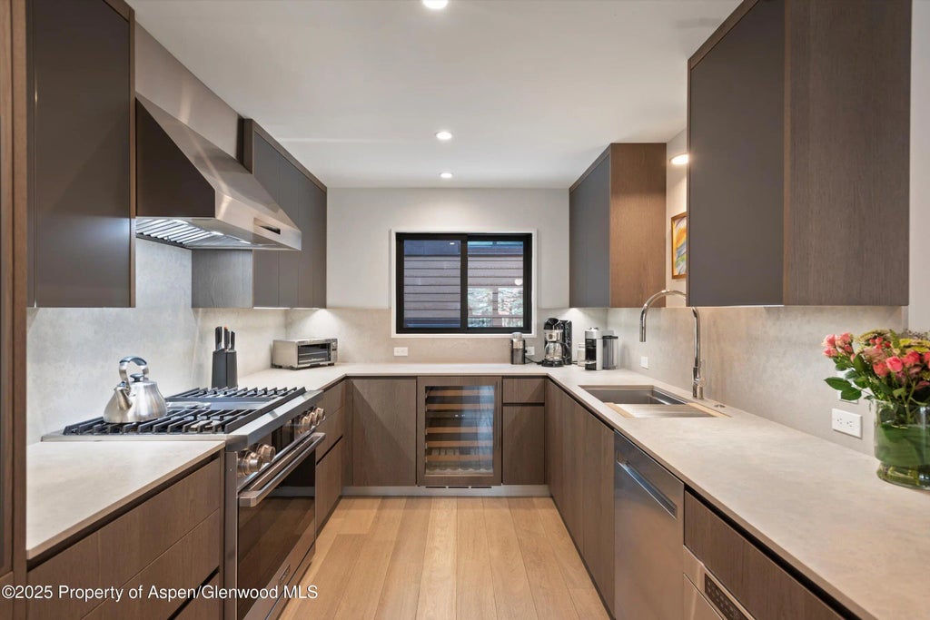 3 of 29 - 650 S Monarch Street Unit 7, Aspen, CO
