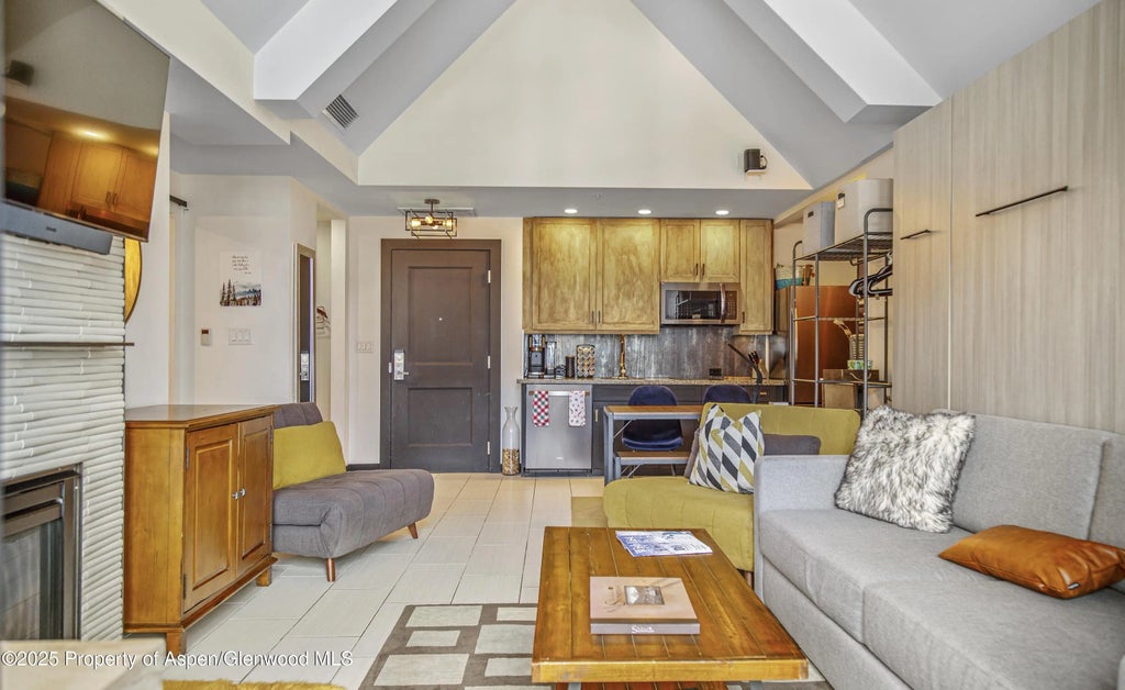 1 of 21 - 90 Carriage Way 3515, Snowmass Village, CO