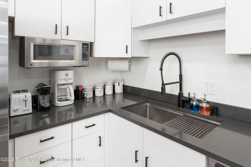 12 of 25 - 100 E Dean Street 1d, Aspen, CO