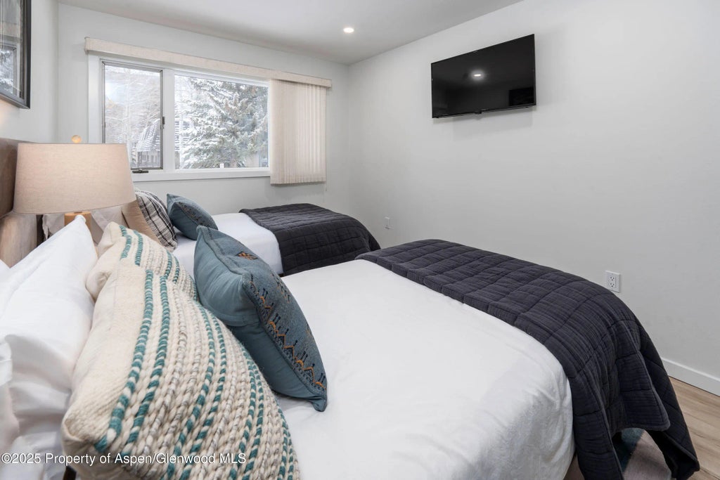 14 of 25 - 100 E Dean Street 1d, Aspen, CO