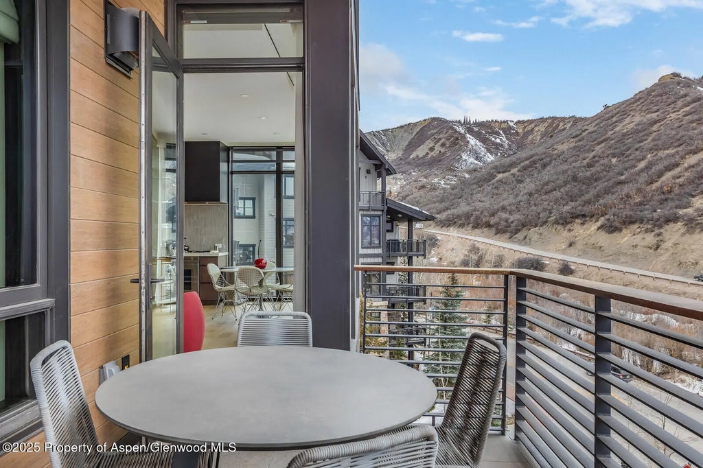 25 of 68 - 45 Wood Road 401, Snowmass Village, CO