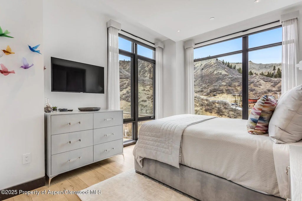 35 of 68 - 45 Wood Road 401, Snowmass Village, CO