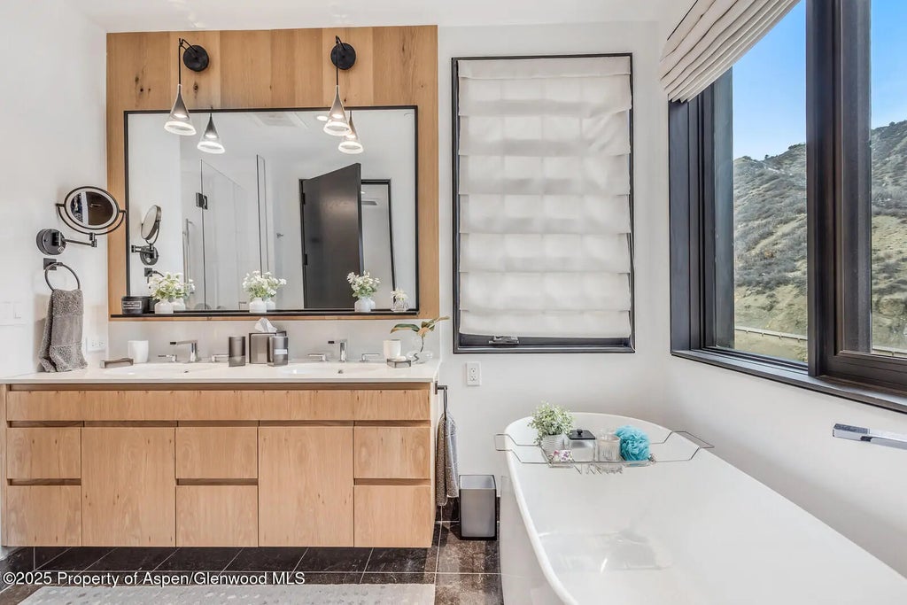 43 of 68 - 45 Wood Road 401, Snowmass Village, CO