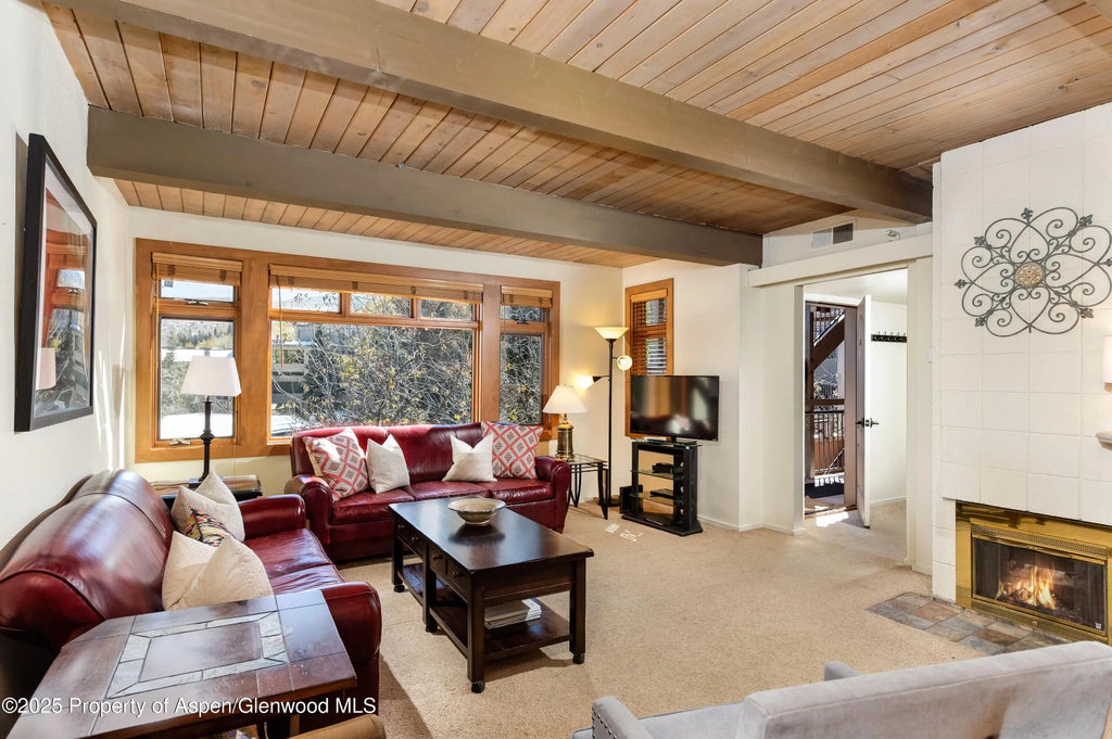 2 of 17 - 600 Carriage Way J14, Snowmass Village, CO