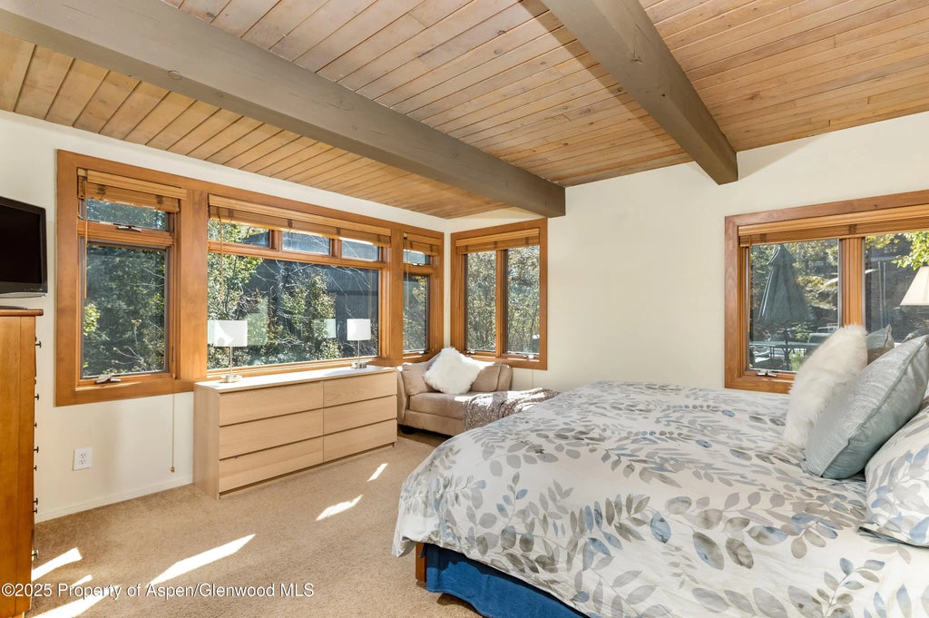 6 of 17 - 600 Carriage Way J14, Snowmass Village, CO