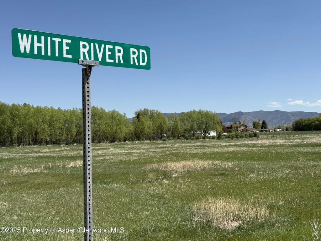 3 of 8 - 1001 White River Road, Meeker, CO