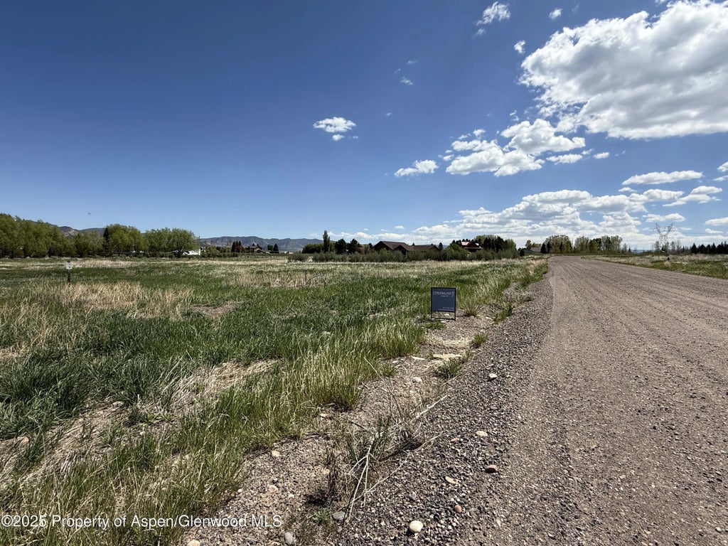 7 of 8 - 1001 White River Road, Meeker, CO