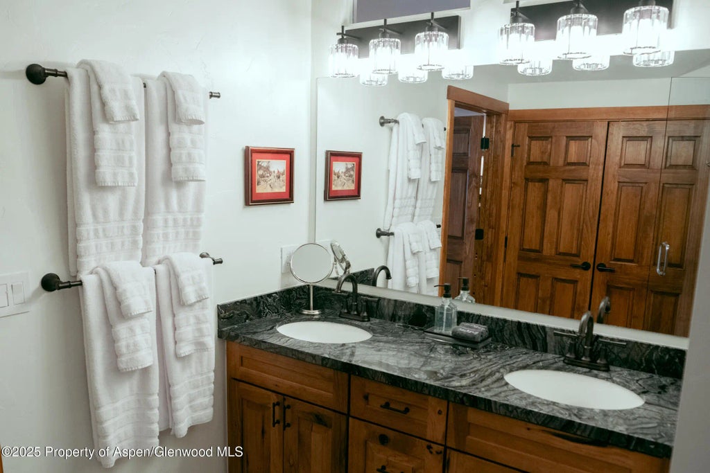 18 of 30 - 700 Monarch Street Unit 306, Aspen, CO