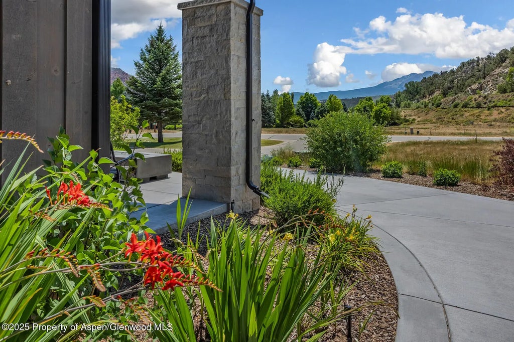 2 of 43 - 21 Tellico Court, Carbondale, CO