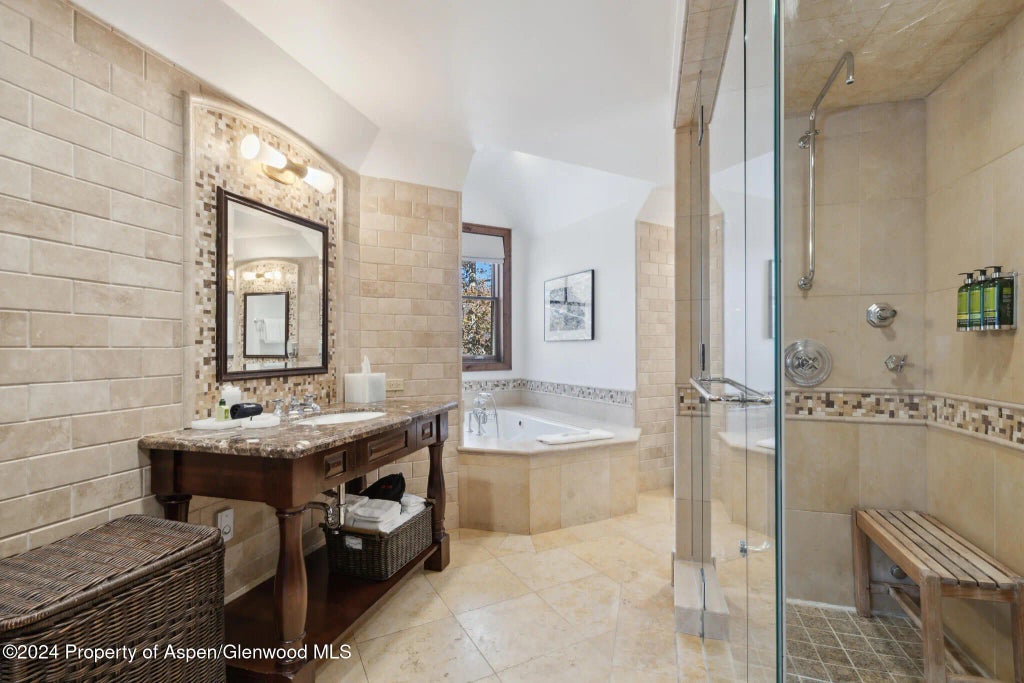 17 of 22 - 415 E Dean St, Unit 11, Weeks 5 & 6, Aspen, CO