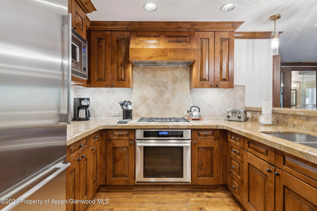 8 of 22 - 415 E Dean St, Unit 11, Weeks 5 & 6, Aspen, CO