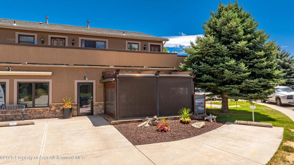 1 of 27 - 123 Village Lane, Carbondale, CO