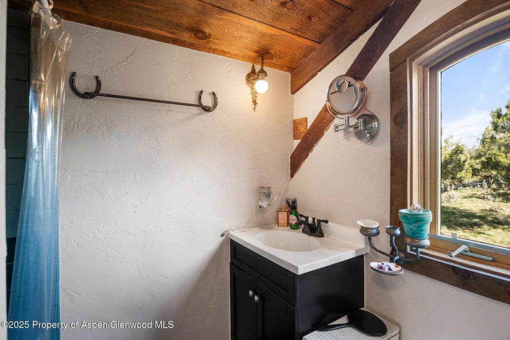 44 of 62 - 4440 County Road 342, Silt, CO