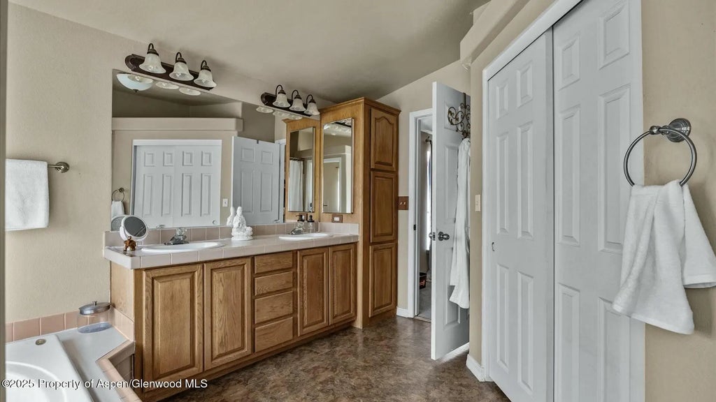 21 of 42 - 10479 50 Road, Mesa, CO