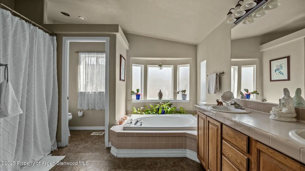 22 of 42 - 10479 50 Road, Mesa, CO