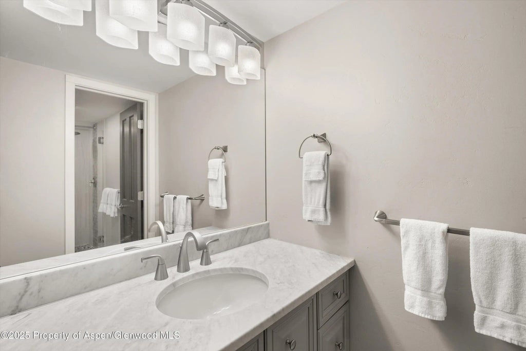 11 of 12 - 731 E Durant Avenue 22, Aspen, CO