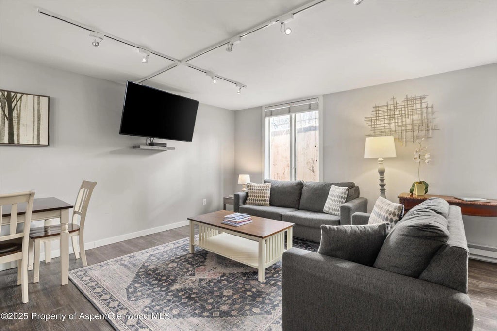4 of 12 - 731 E Durant Avenue 22, Aspen, CO