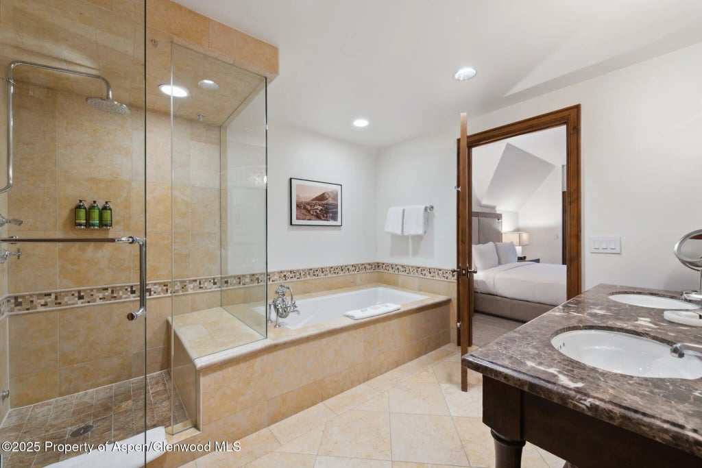 16 of 27 - 415 E Dean St, Unit 37, Week 6, Aspen, CO