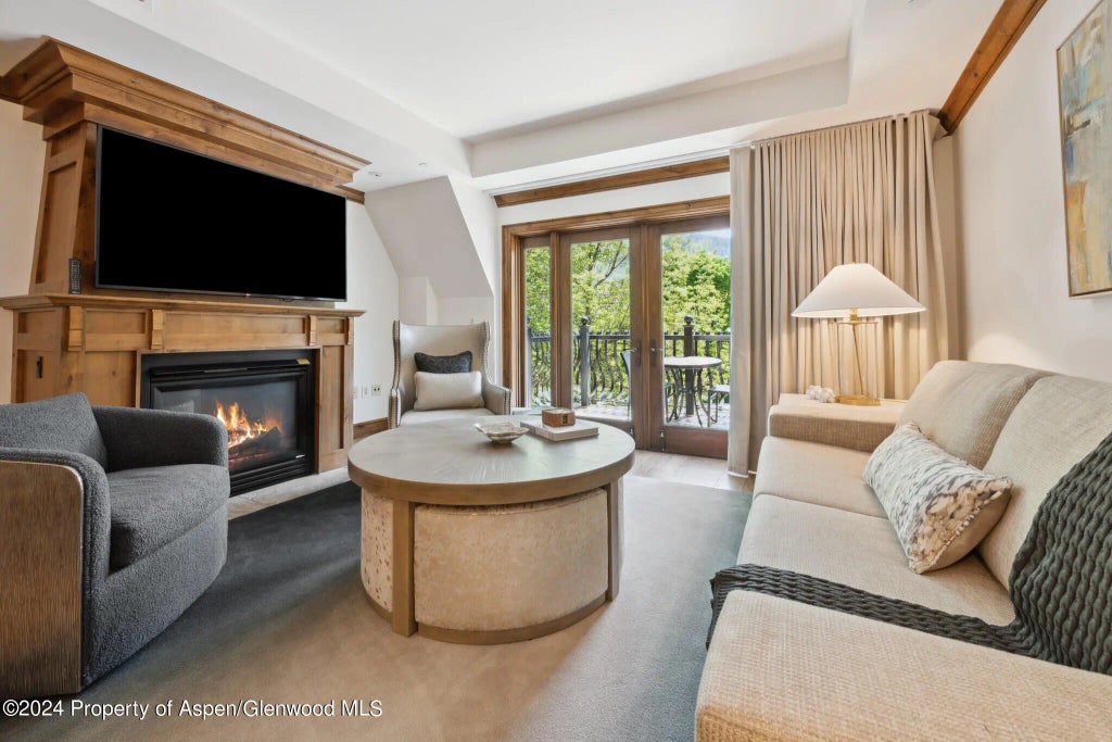 2 of 27 - 415 E Dean St, Unit 37, Week 6, Aspen, CO