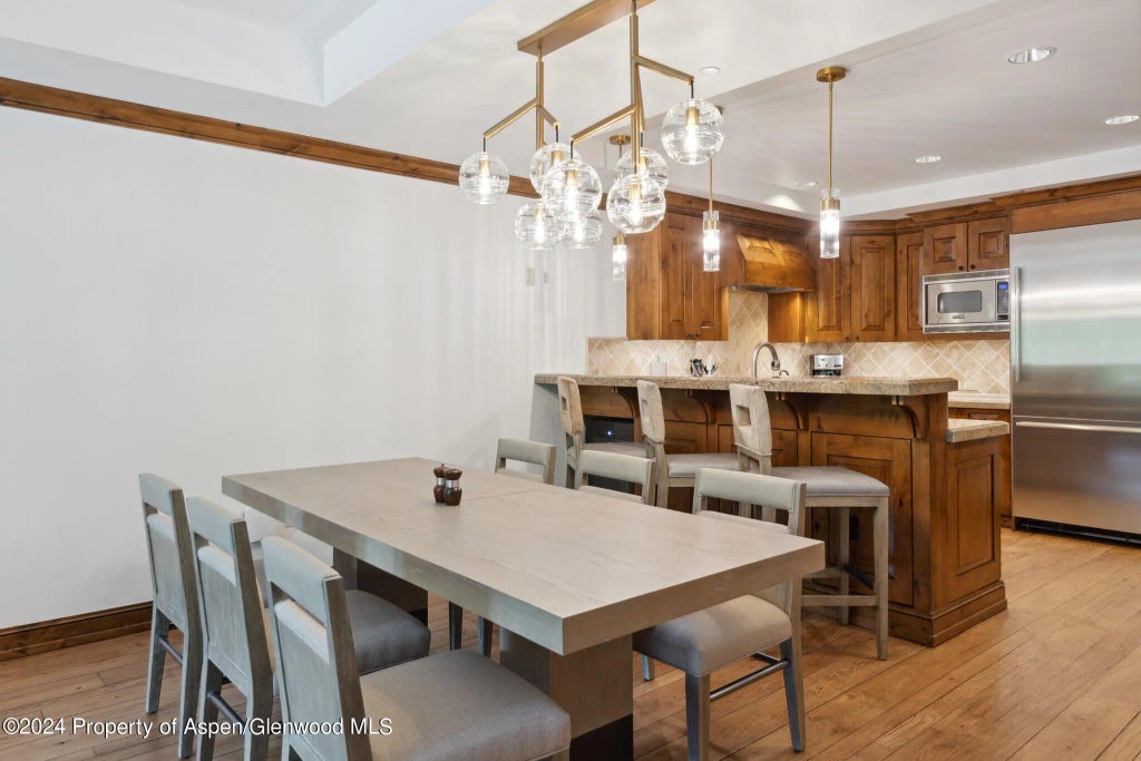 3 of 27 - 415 E Dean St, Unit 37, Week 6, Aspen, CO