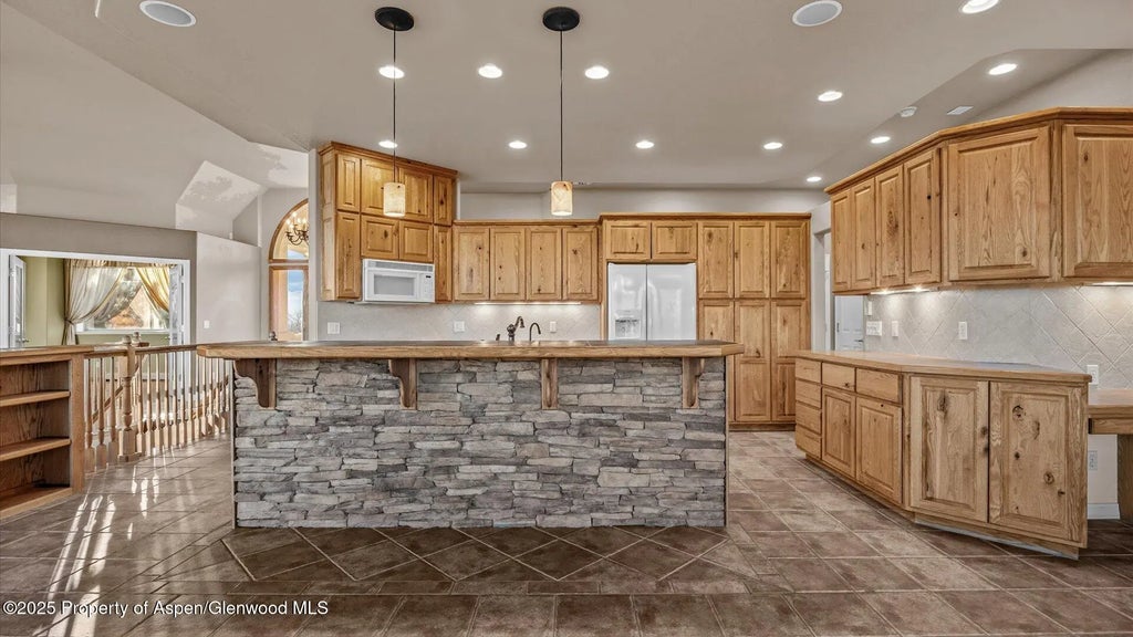 12 of 39 - 2426 H Road, Grand Junction, CO