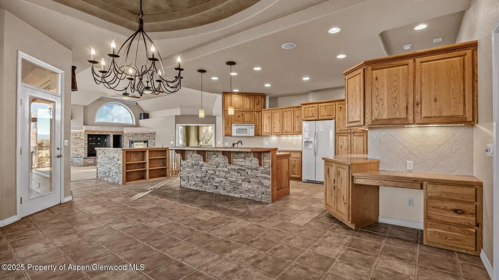13 of 39 - 2426 H Road, Grand Junction, CO