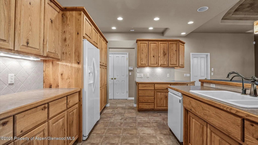 15 of 39 - 2426 H Road, Grand Junction, CO